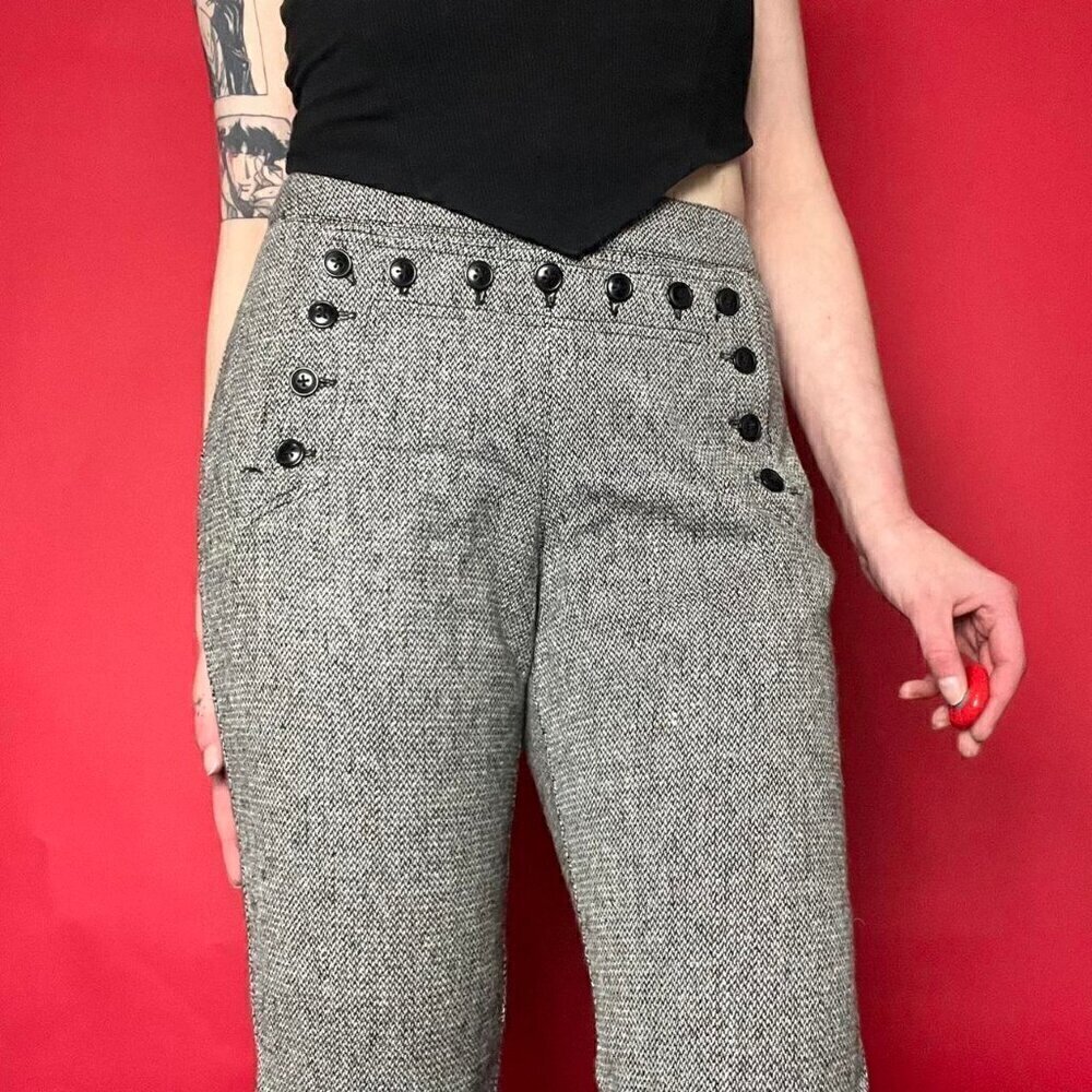 Grey capris with corset and button accents 🤍🖤​​​​​​​​​​​​​​​